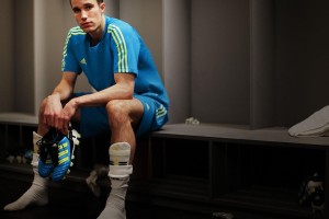 澳客下载-CBA季后赛激战正酣 辽宁队力克广东队挺进总决赛